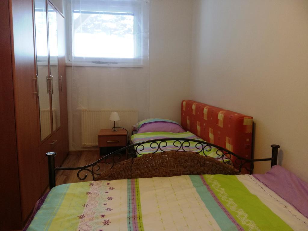 Apartman C. 8 Skalka ドノヴァリ エクステリア 写真