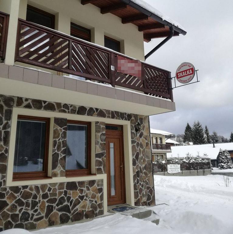 Apartman C. 8 Skalka ドノヴァリ エクステリア 写真