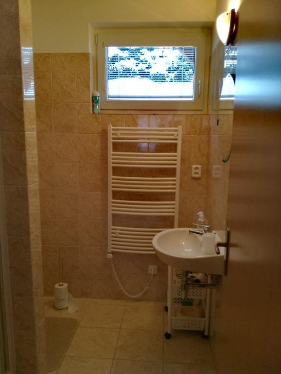 Apartman C. 8 Skalka ドノヴァリ エクステリア 写真